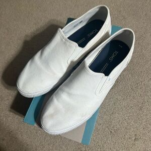 Men’s Toms Slip on sneakers